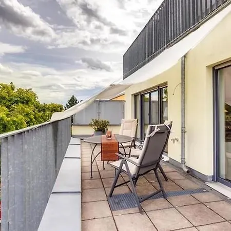 Moebliert Lichtdurchflutete Am Waldfriedhof Мюнхен